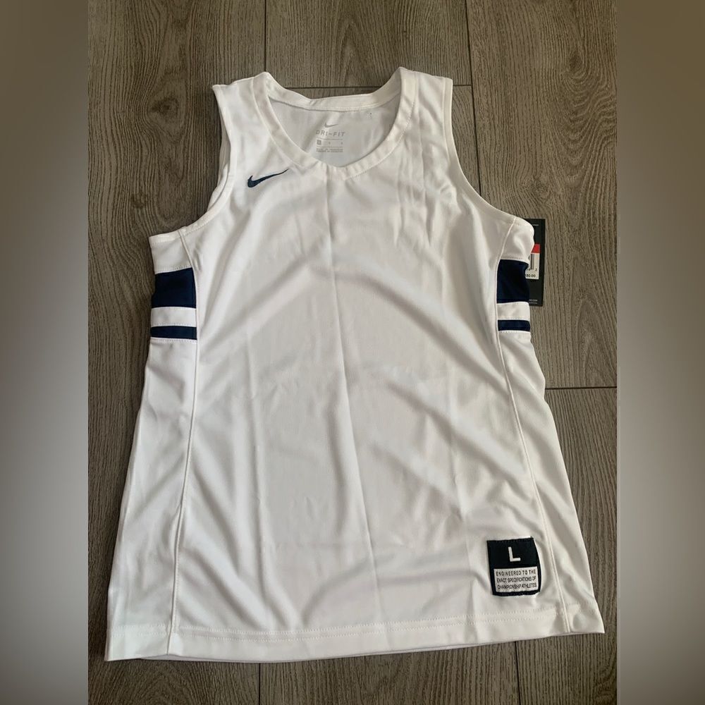 Nike girls  size L basketball Jersey
